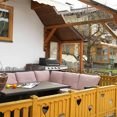 Patricia 招待所 3*