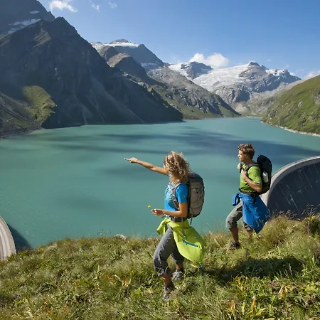 Affittacamere Patricia - Summercard Included 15 Until End Of October Kaprun